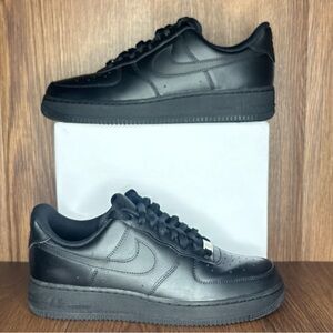 🔥🔥🔥Nike Air Force 1?Black Leather Sneakers Size: 9.5🔥🔥🔥